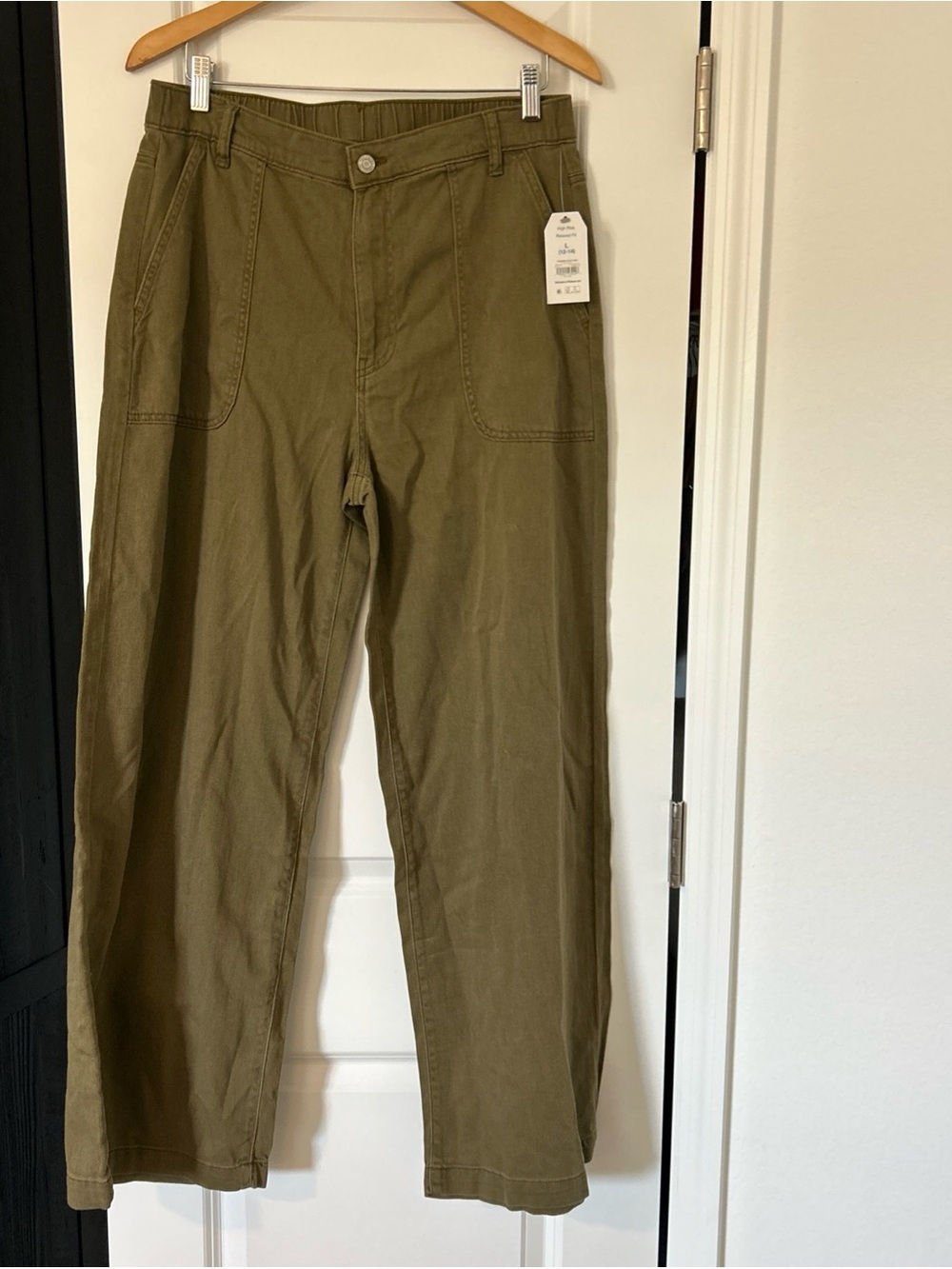Time and Tru Women's High Rise Draped Utility Jeans, Large- NWT- Olive